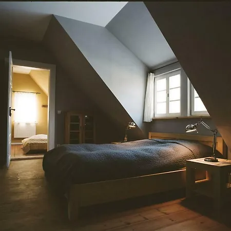 Gutshaus Altbauhof アパート