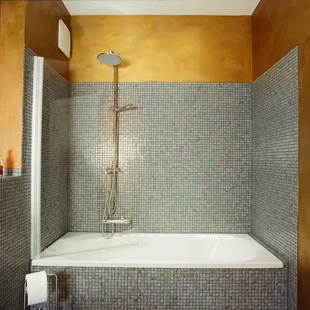 Gutshaus Altbauhof アパート