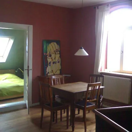 Апартаменты Gutshaus Altbauhof Dargun