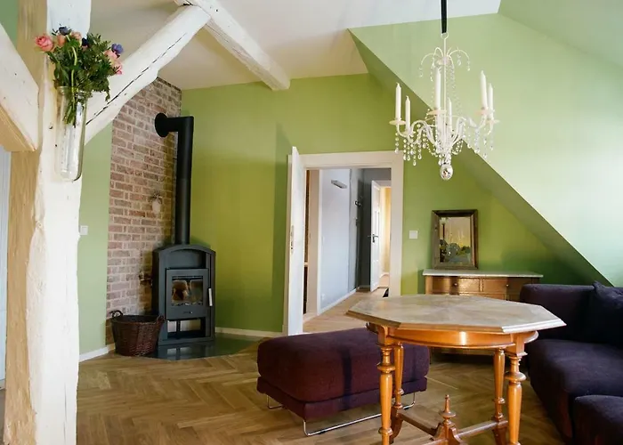 Gutshaus Altbauhof 다르군